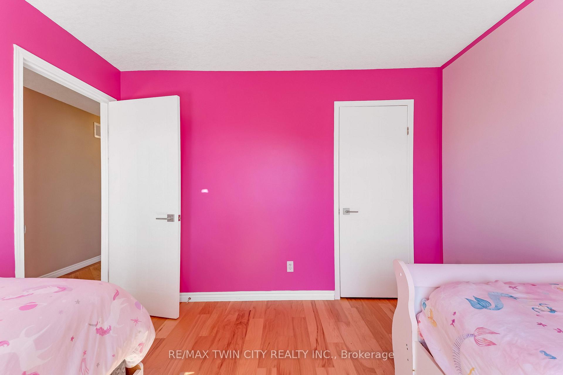 Photo 31 of 320 Brandenburg Place, Waterloo, Clair Hills — HOMEH