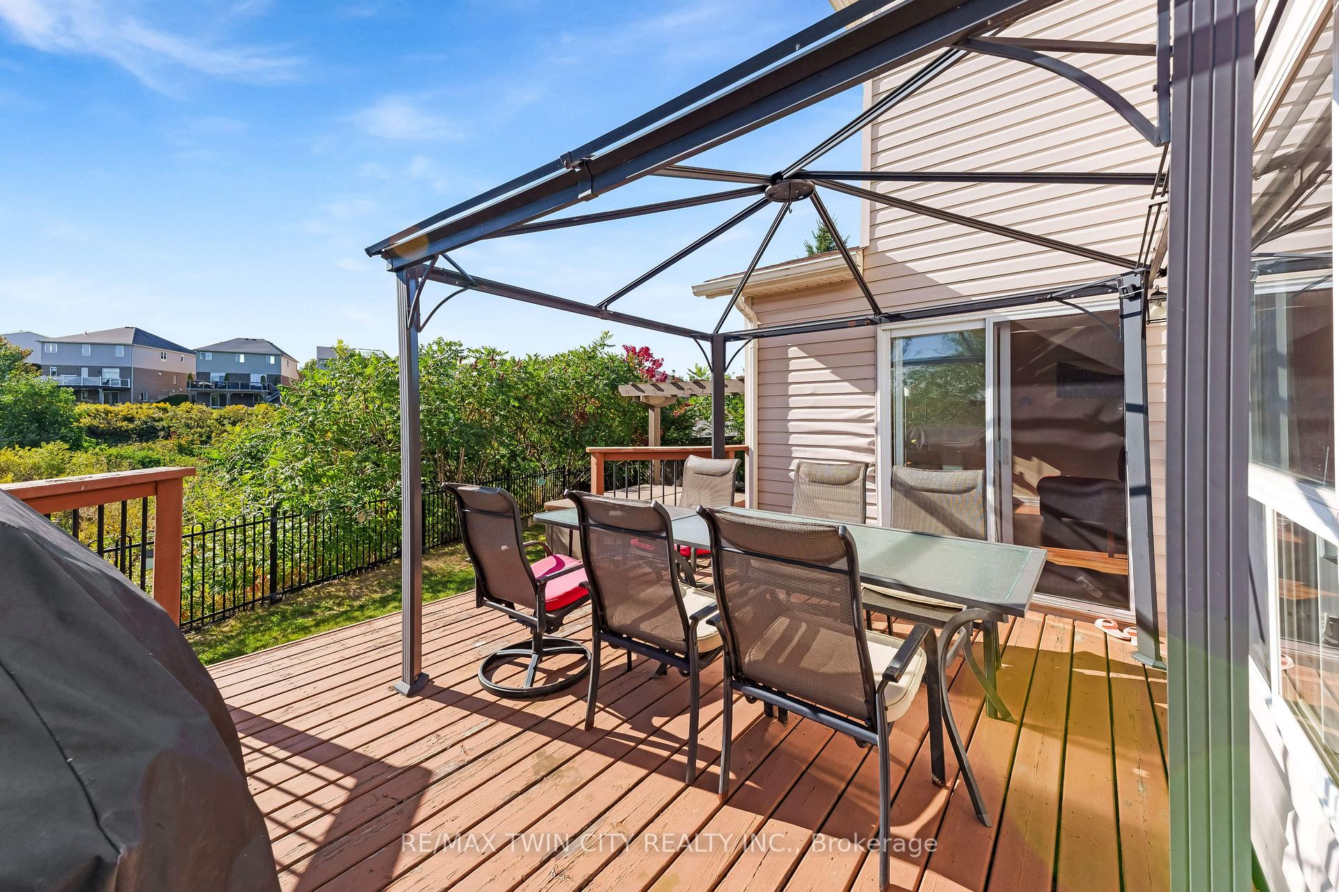 Photo 39 of 320 Brandenburg Place, Waterloo, Clair Hills — HOMEH