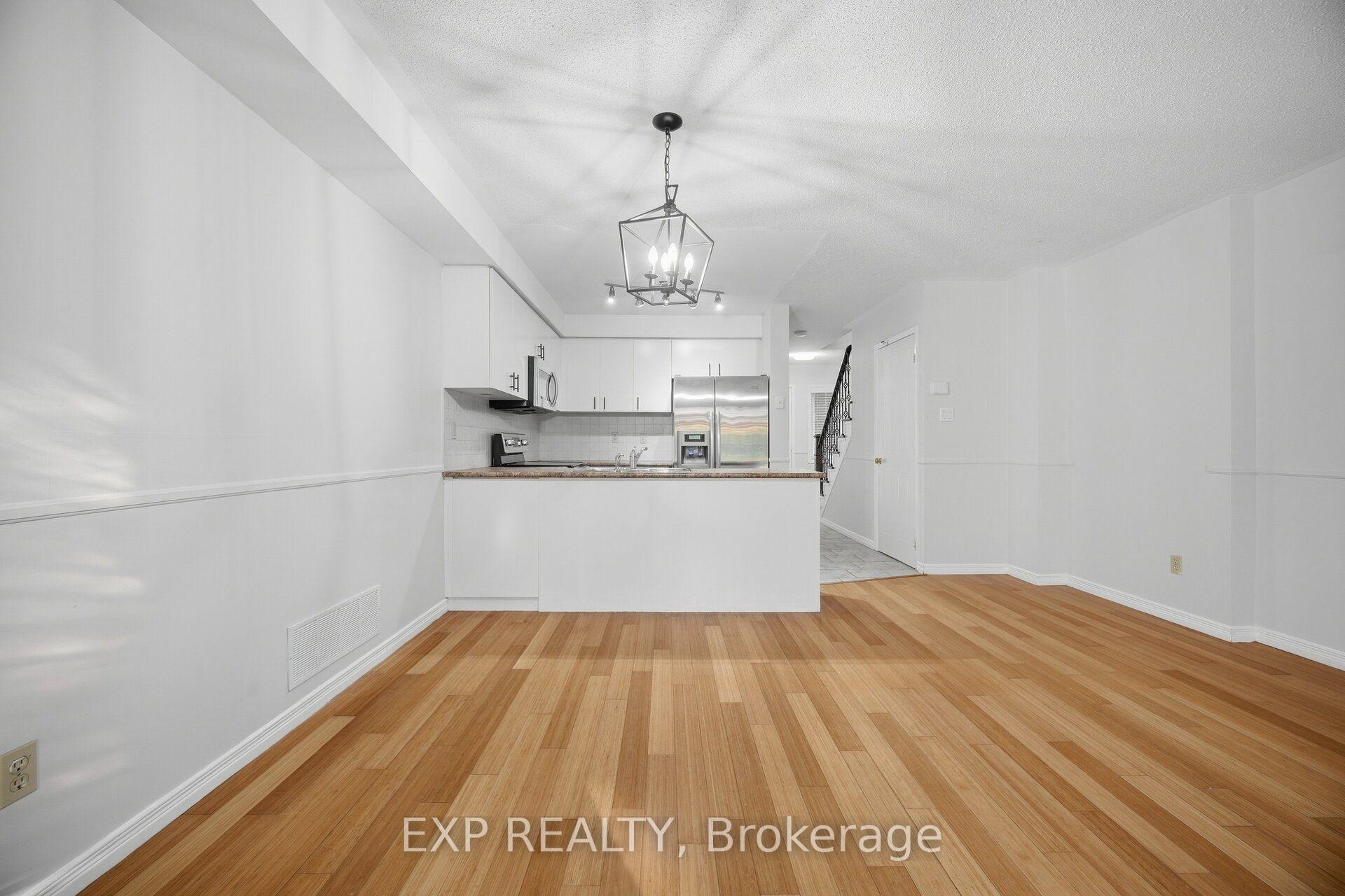 Photo 13 of 3103 Augusta Drive, Mississauga, Meadowvale — HOMEH
