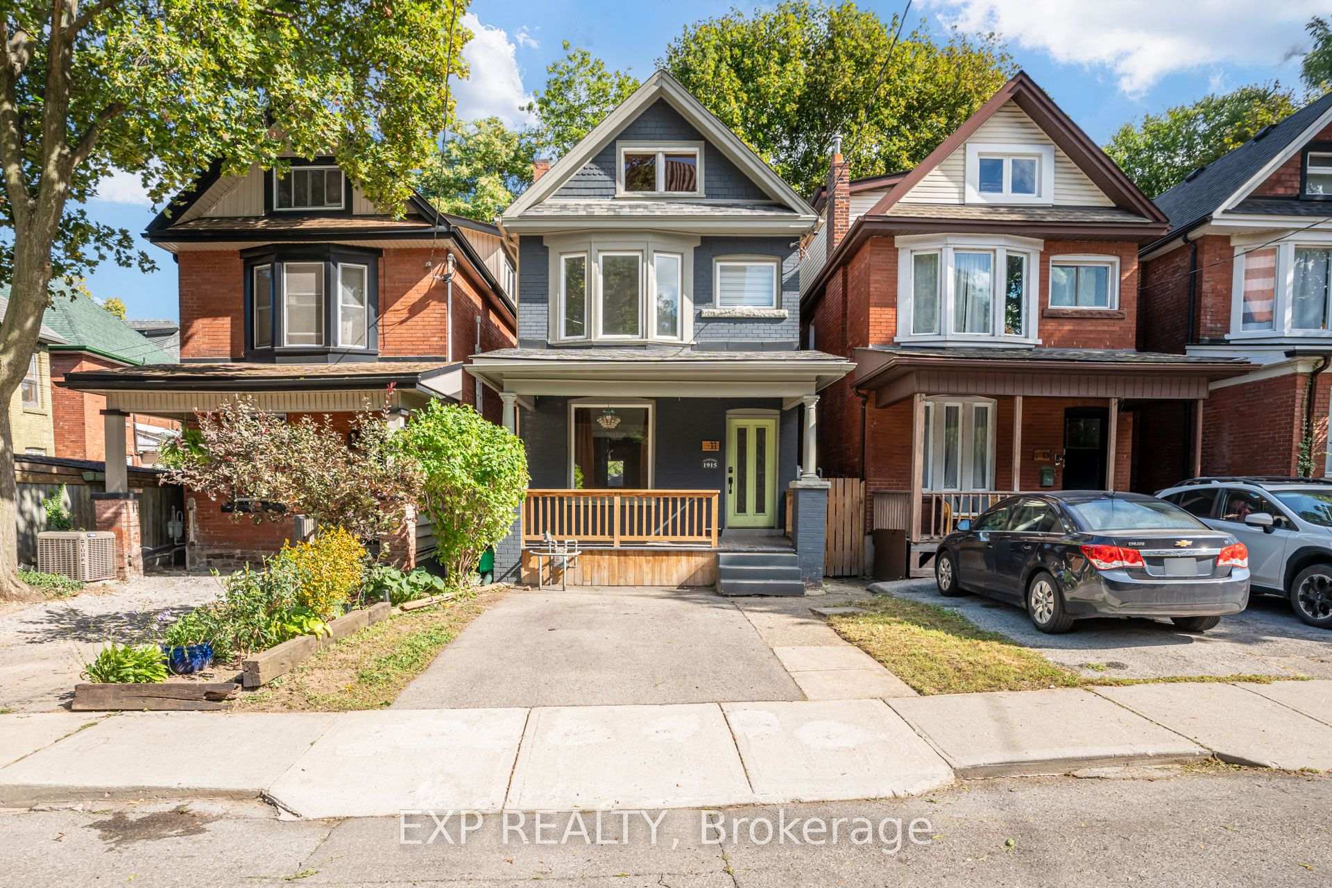 Photo 2 of 11 Lorne Avenue, Hamilton, Blakeley — HOMEH