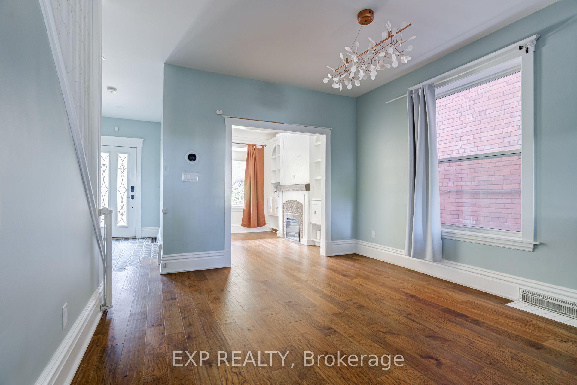Photo 4 of 11 Lorne Avenue, Hamilton, Blakeley — HOMEH