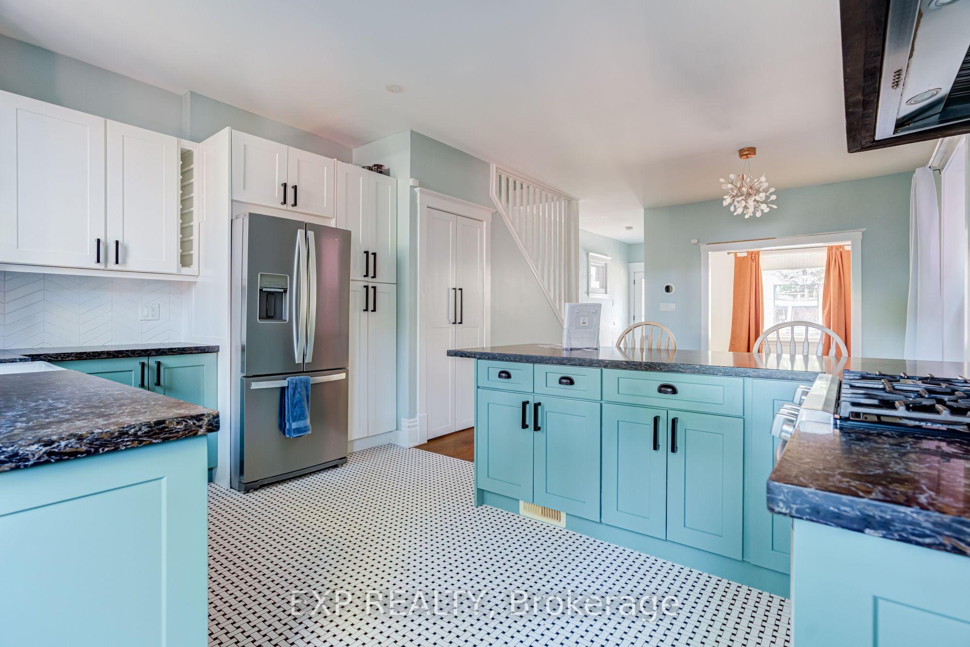 Photo 7 of 11 Lorne Avenue, Hamilton, Blakeley — HOMEH