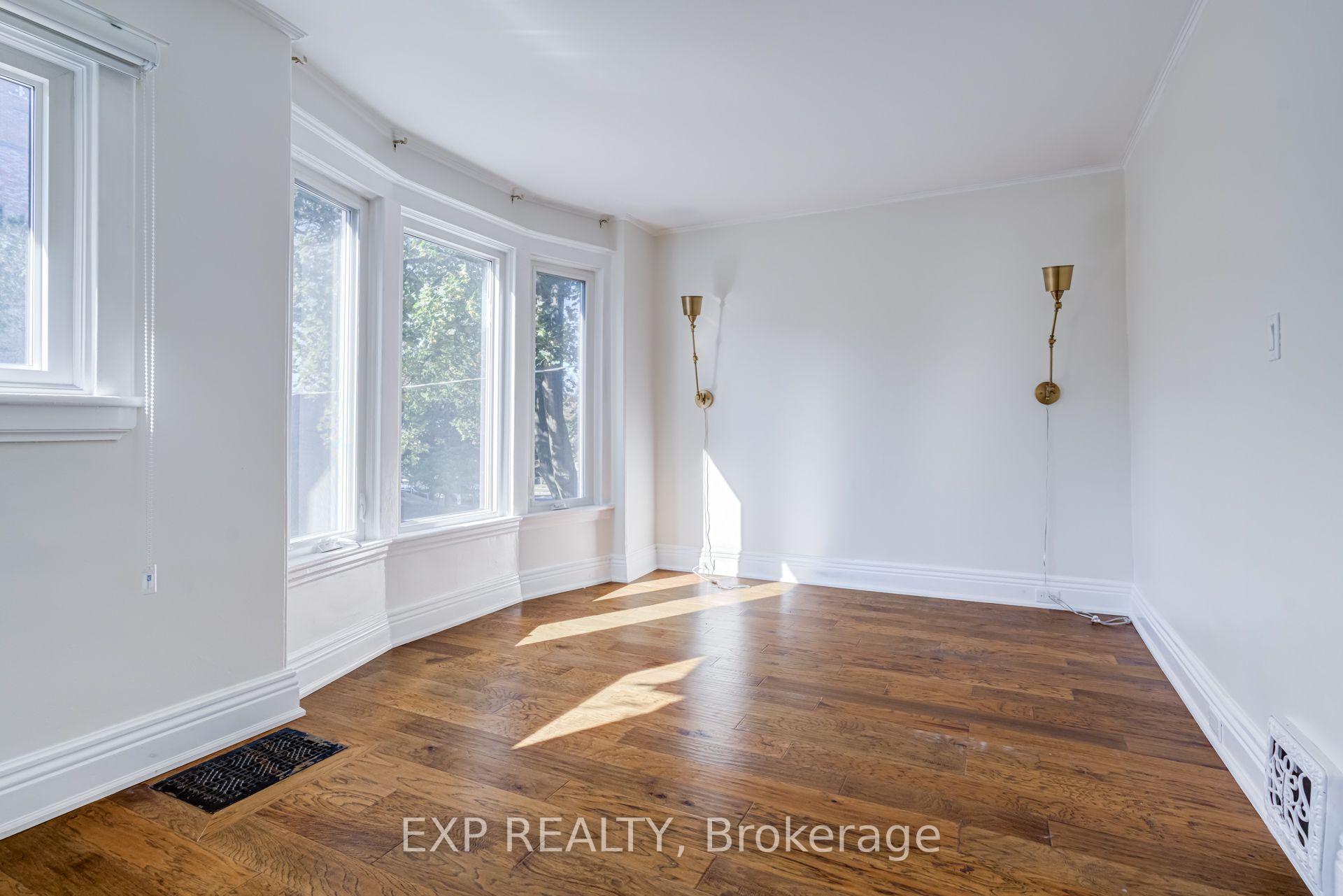 Photo 9 of 11 Lorne Avenue, Hamilton, Blakeley — HOMEH