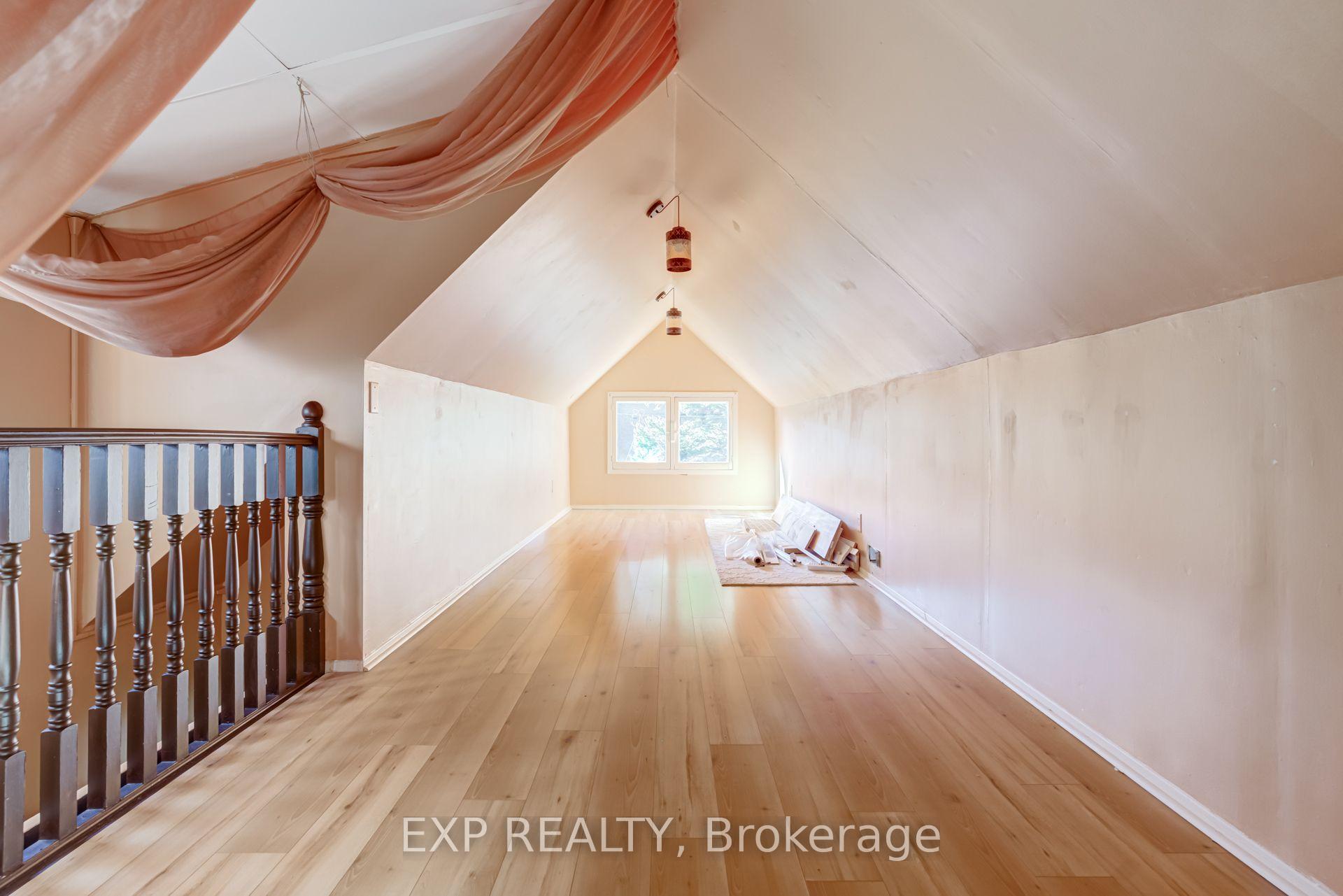 Photo 15 of 11 Lorne Avenue, Hamilton, Blakeley — HOMEH