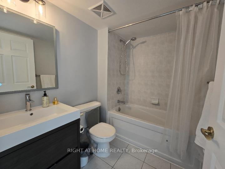 Photo 9 of Unit Unit 1911, 51 Lower Simcoe Street, Toronto, Waterfront Communities — HOMEH