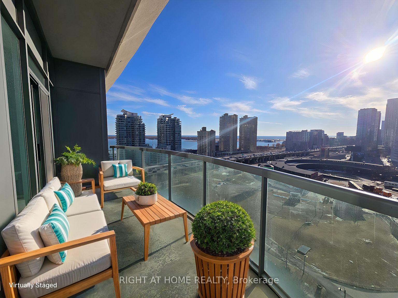 Photo 11 of Unit Unit 1911, 51 Lower Simcoe Street, Toronto, Waterfront Communities — HOMEH