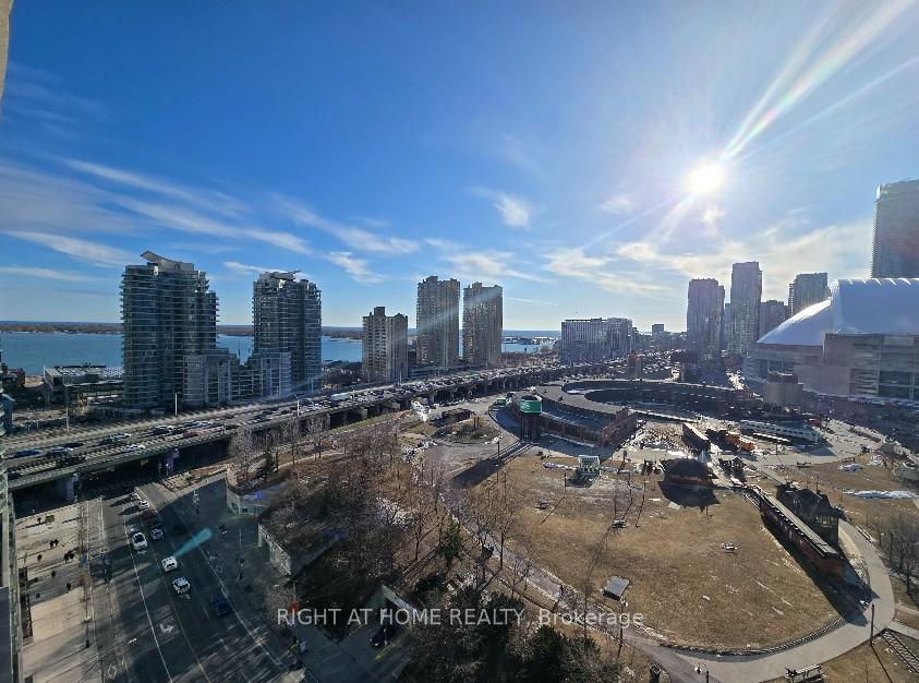 Photo 19 of Unit Unit 1911, 51 Lower Simcoe Street, Toronto, Waterfront Communities — HOMEH