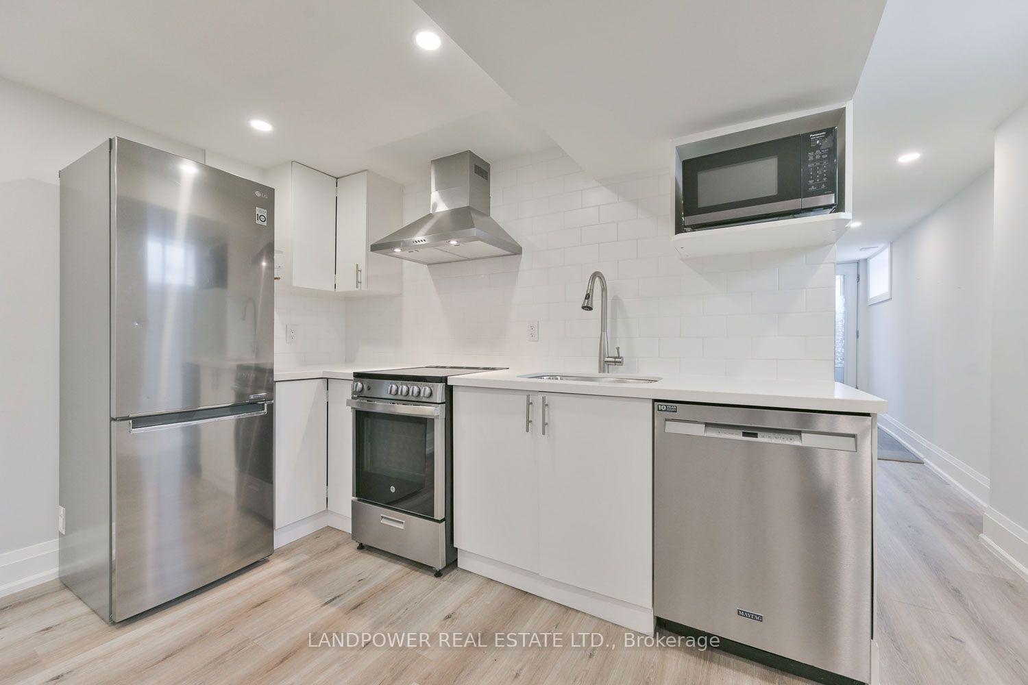 Photo 13 of 972 Cosburn Avenue, Toronto, East York — HOMEH