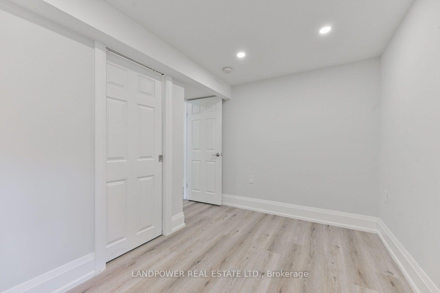 Photo 15 of 972 Cosburn Avenue, Toronto, East York — HOMEH