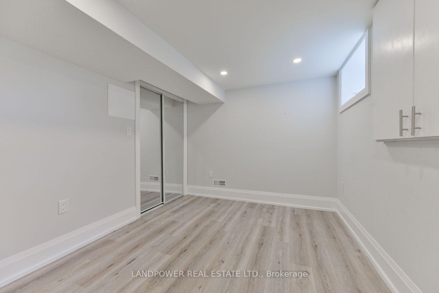 Photo 16 of 972 Cosburn Avenue, Toronto, East York — HOMEH