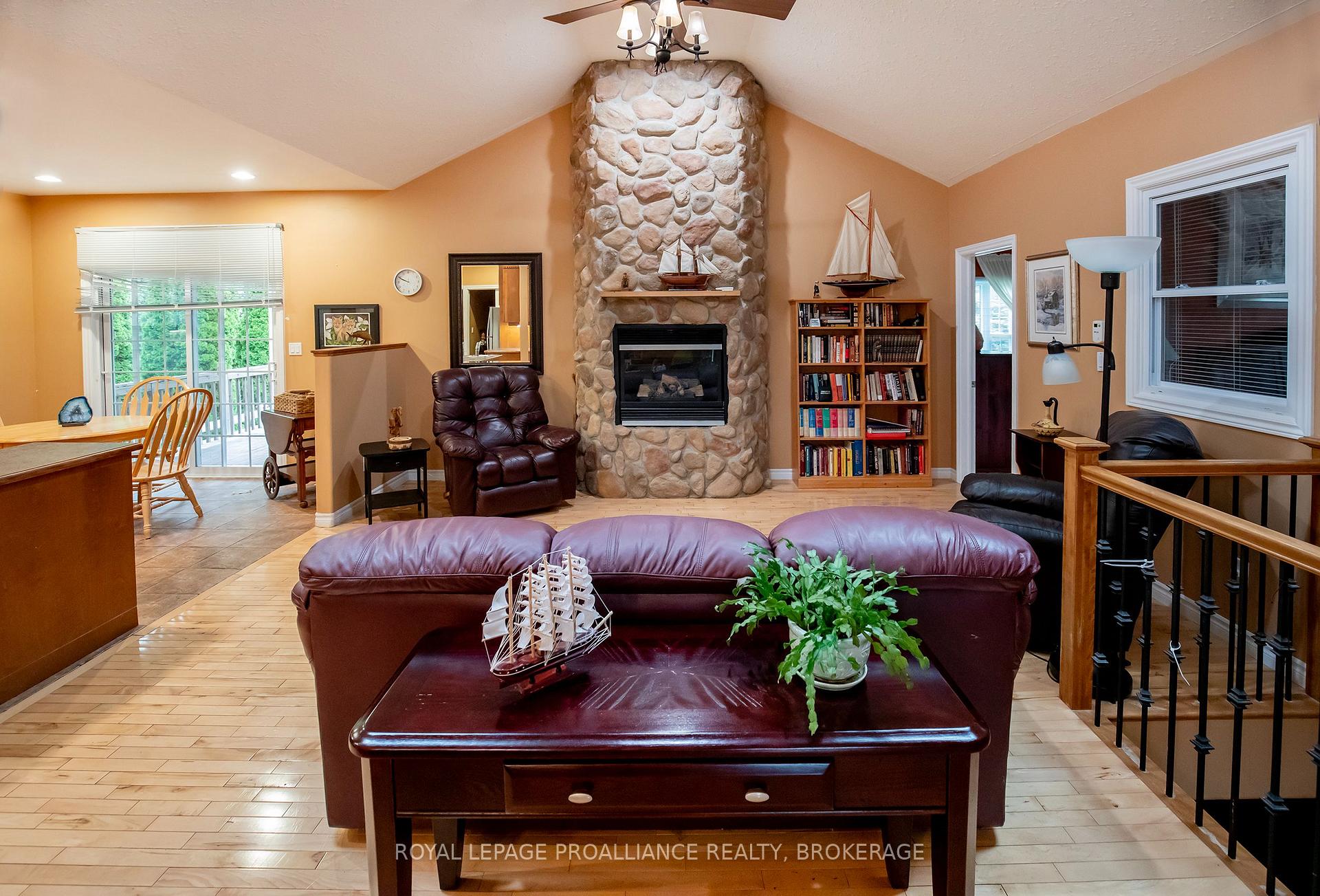 Photo 3 of 1098 Coverdale Drive, Kingston, City SouthWest — HOMEH