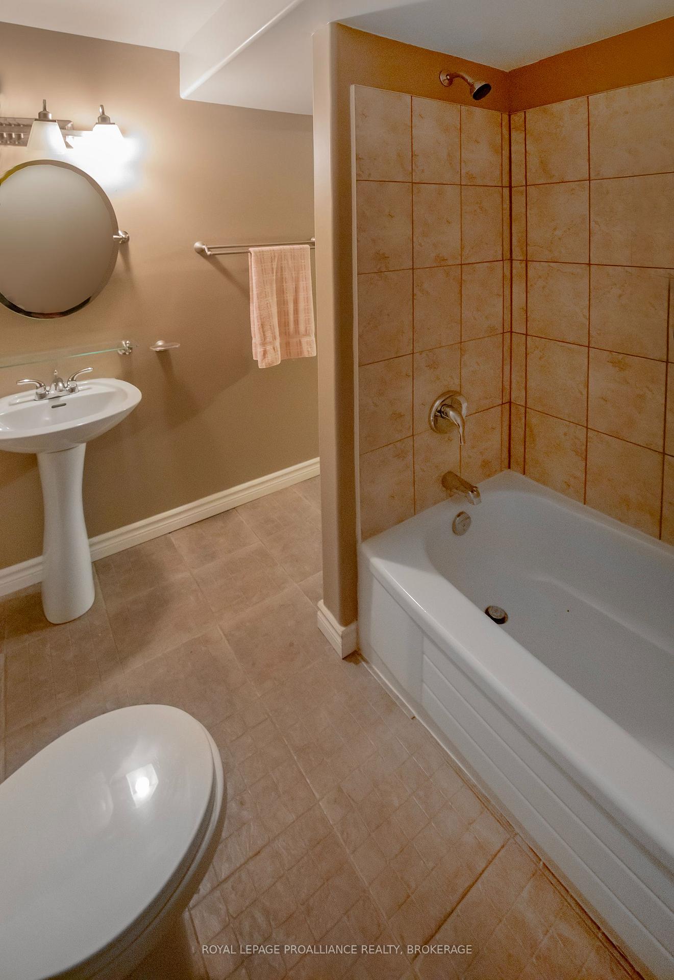 Photo 26 of 1098 Coverdale Drive, Kingston, City SouthWest — HOMEH