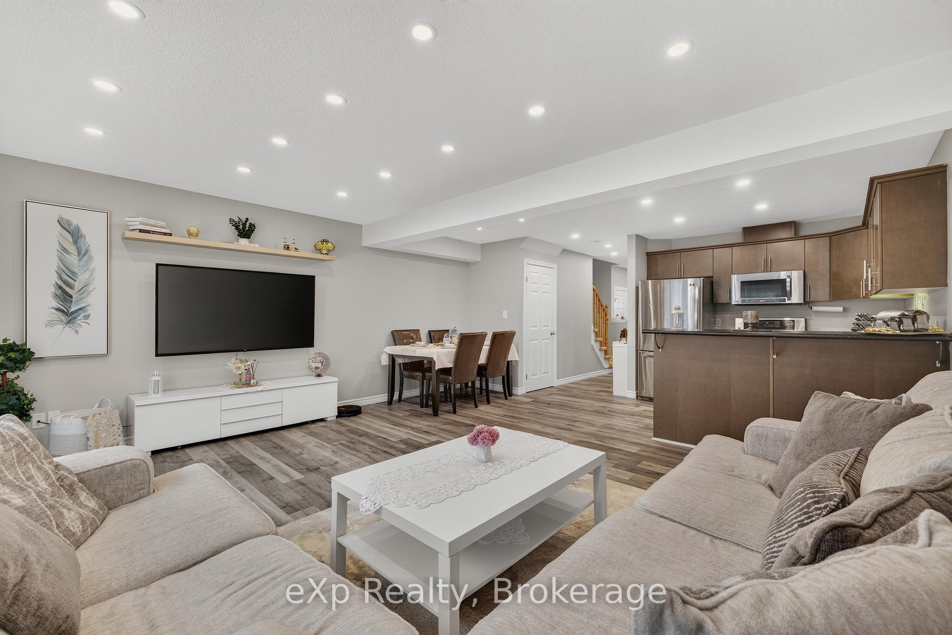 Photo 2 of Unit 4, 975 Strasburg Road, Kitchener, Country Hills — HOMEH