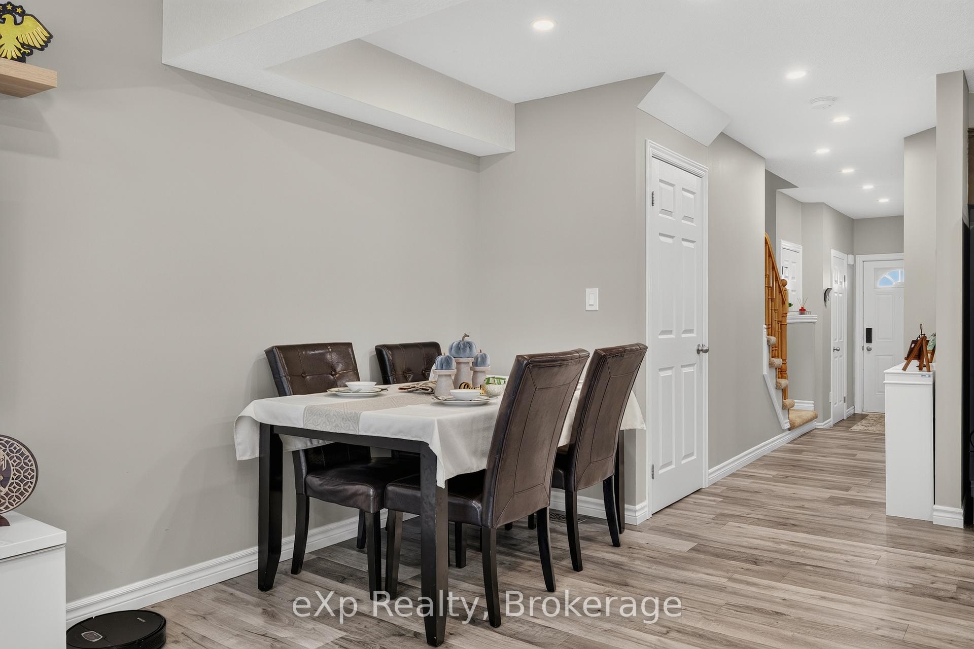 Photo 7 of Unit 4, 975 Strasburg Road, Kitchener, Country Hills — HOMEH