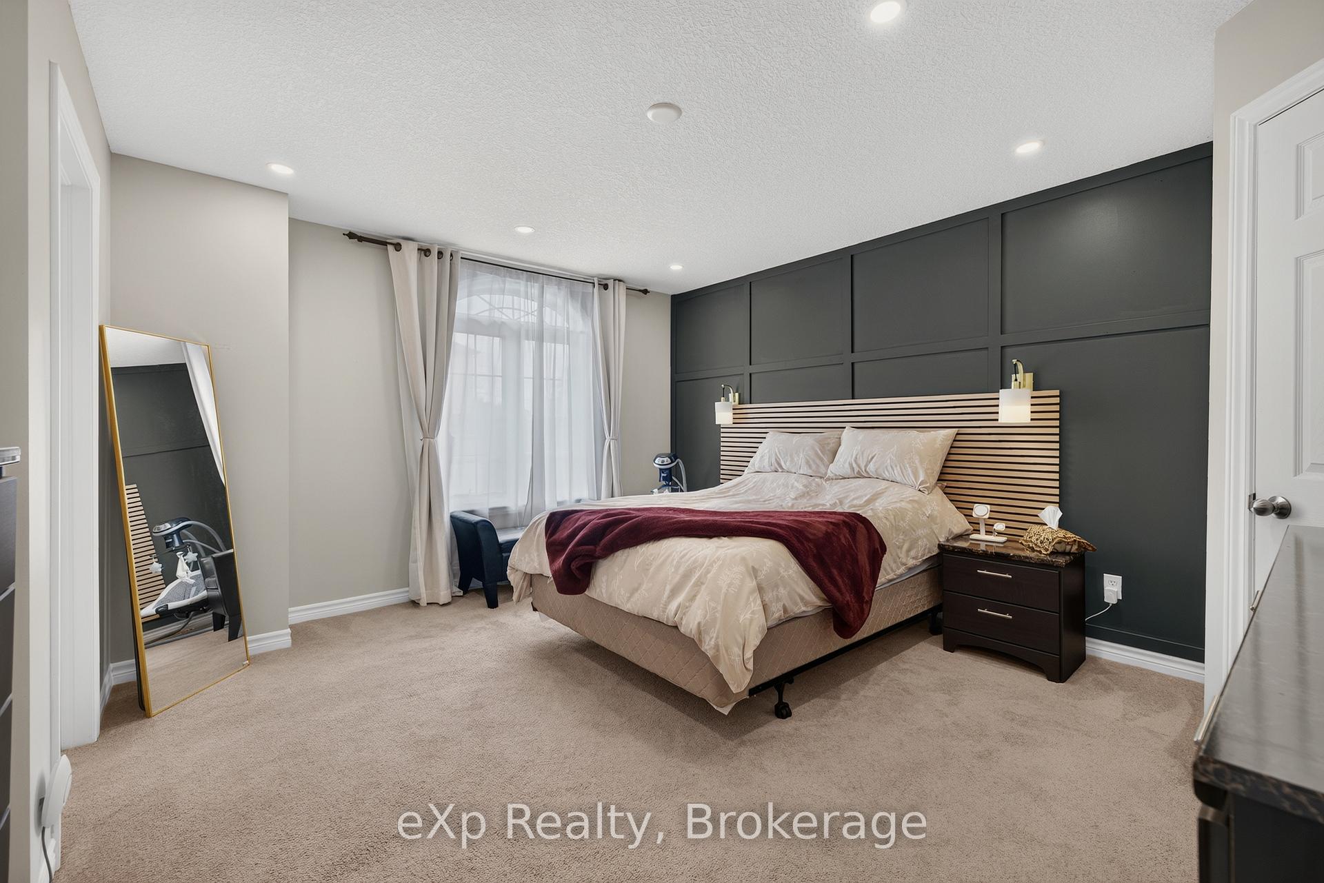Photo 14 of Unit 4, 975 Strasburg Road, Kitchener, Country Hills — HOMEH