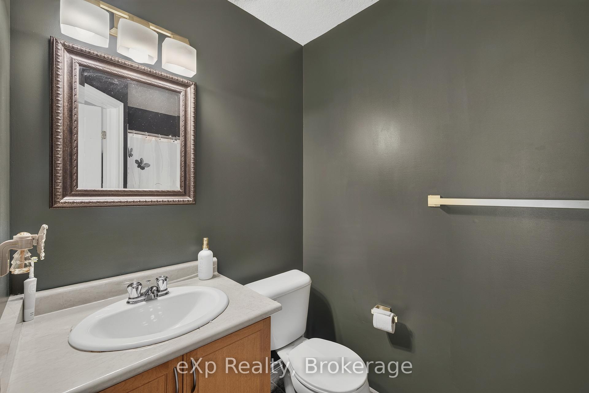 Photo 16 of Unit 4, 975 Strasburg Road, Kitchener, Country Hills — HOMEH