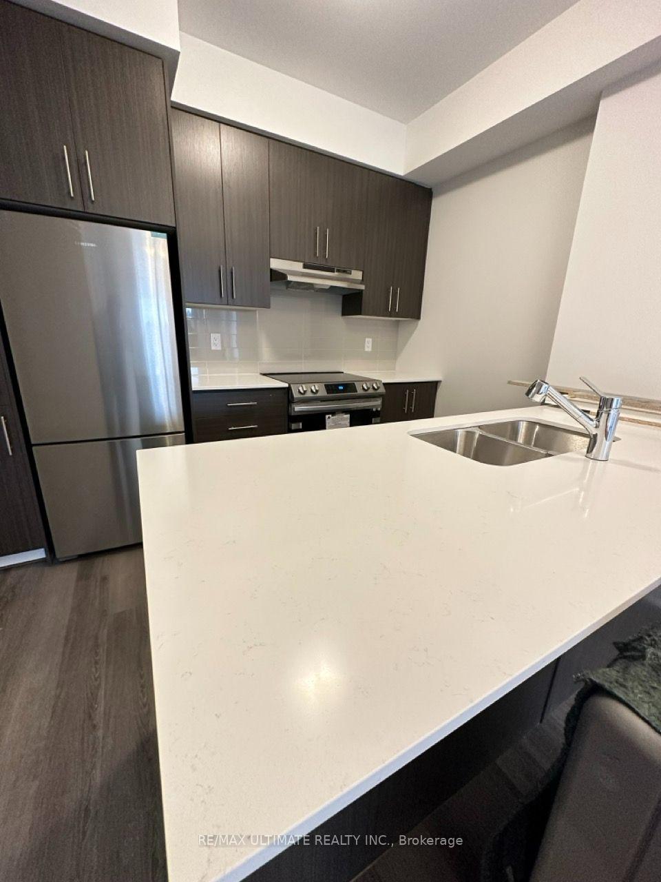 Photo 7 of Unit 32, 15 William Jackson Way, Etobicoke, New Toronto — HOMEH