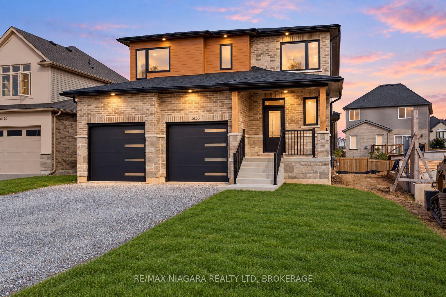 Photo 3 of 6136 Curlin Crescent, Niagara Falls, Forestview — HOMEH
