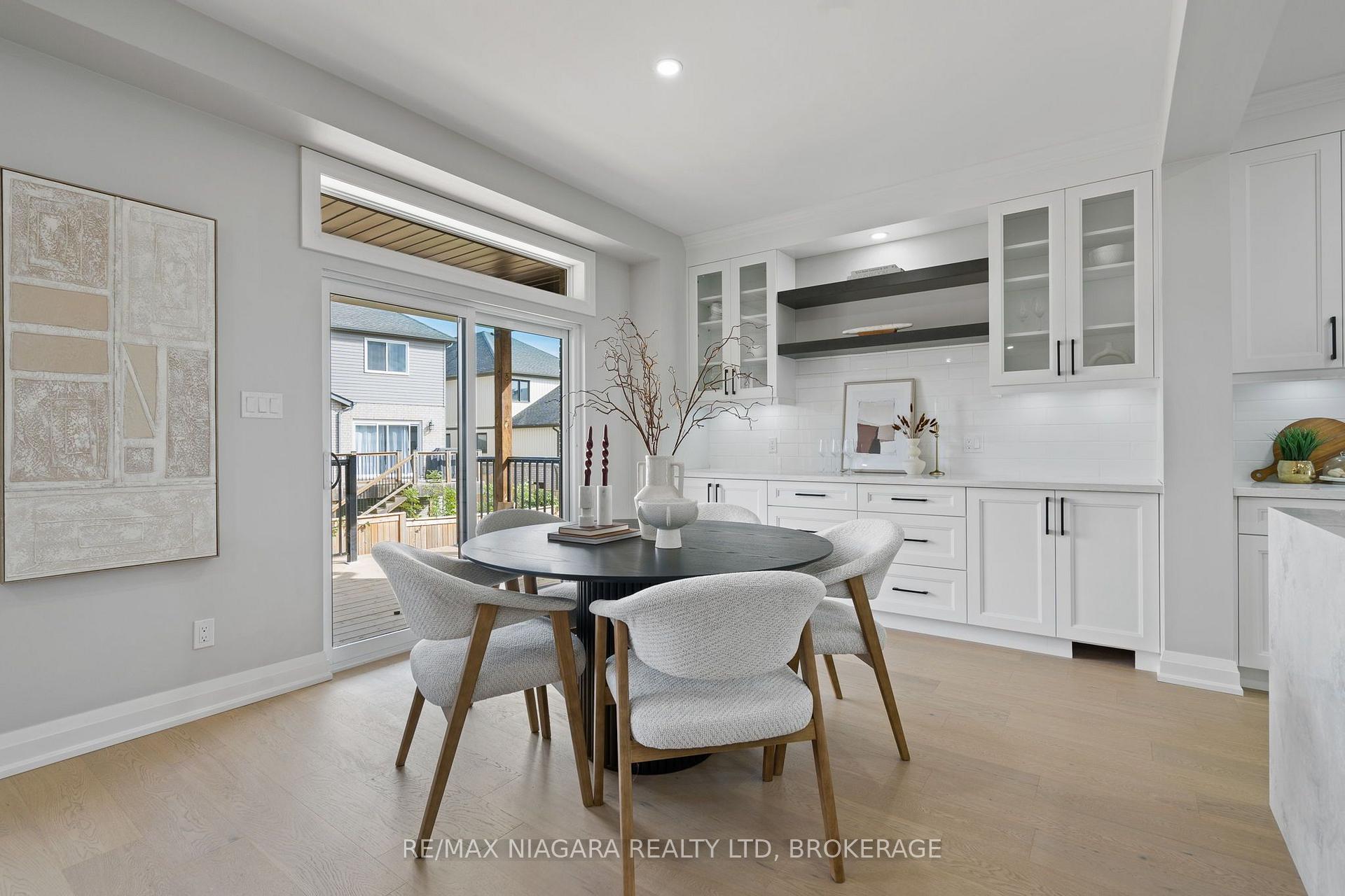 Photo 9 of 6136 Curlin Crescent, Niagara Falls, Forestview — HOMEH