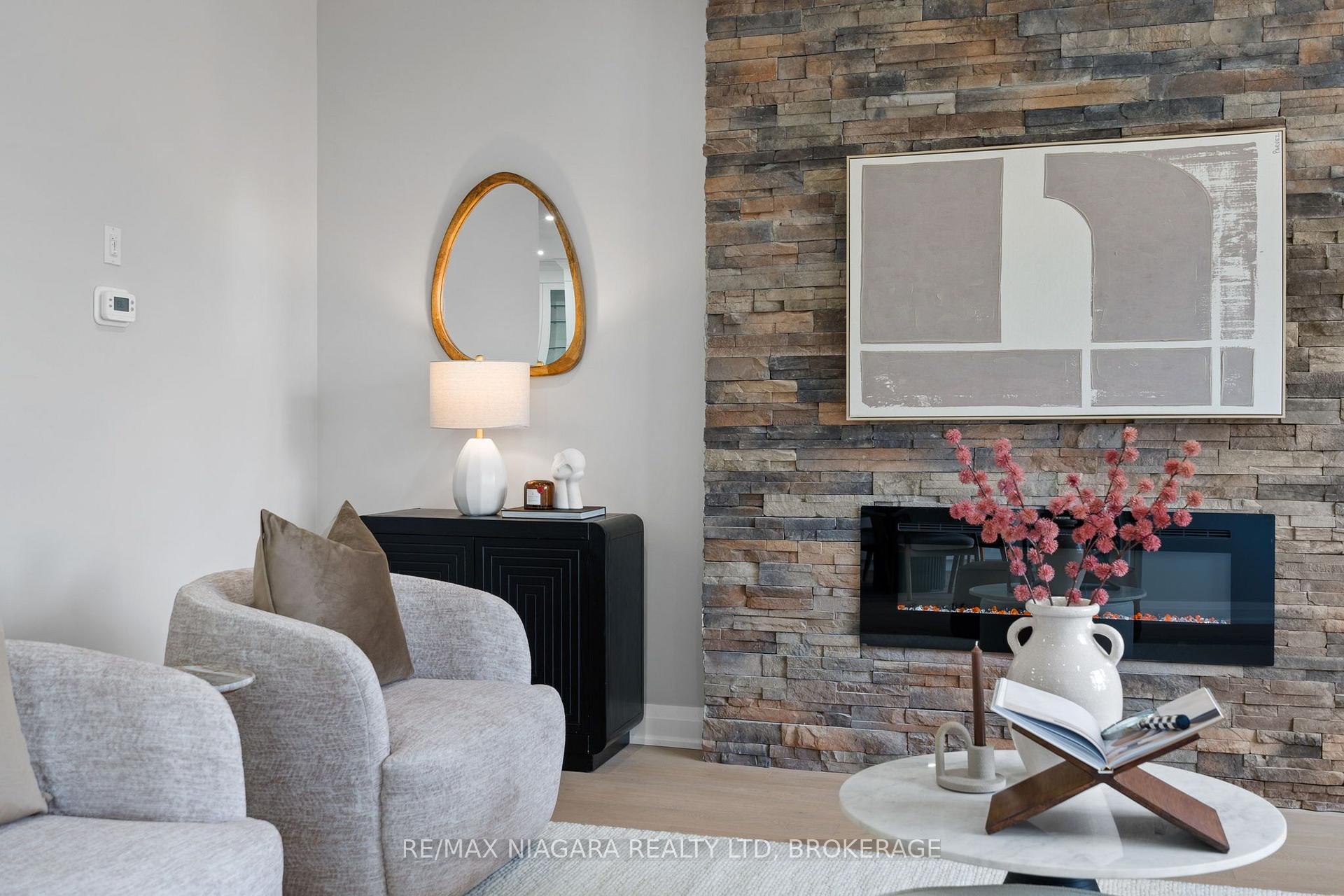 Photo 13 of 6136 Curlin Crescent, Niagara Falls, Forestview — HOMEH