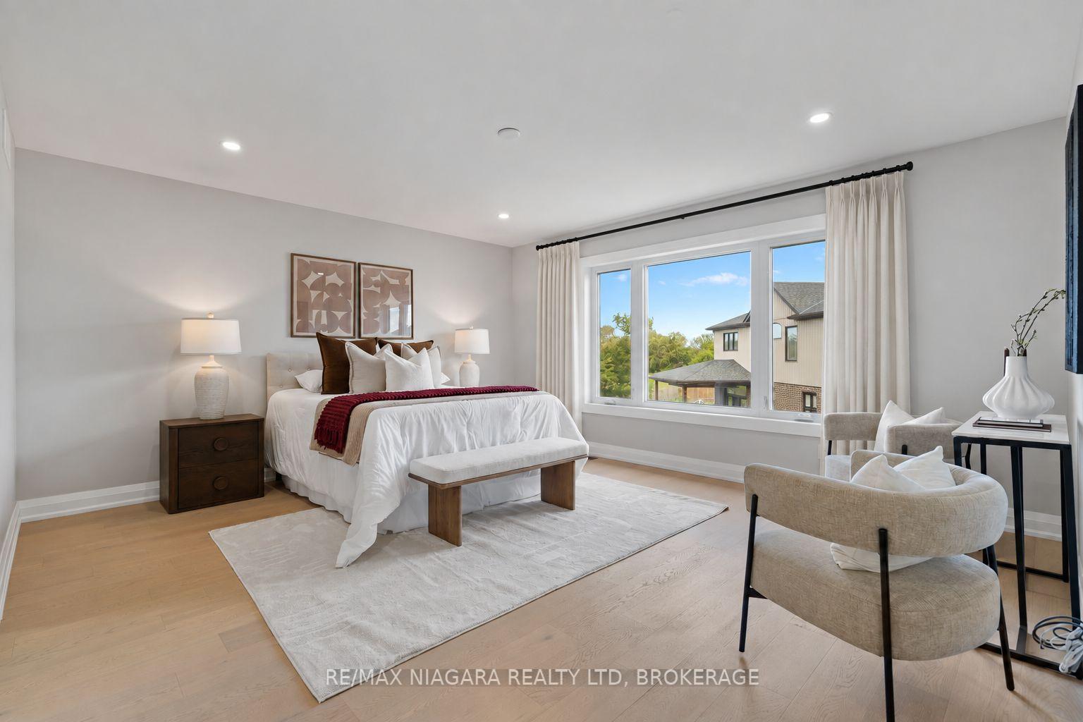 Photo 17 of 6136 Curlin Crescent, Niagara Falls, Forestview — HOMEH