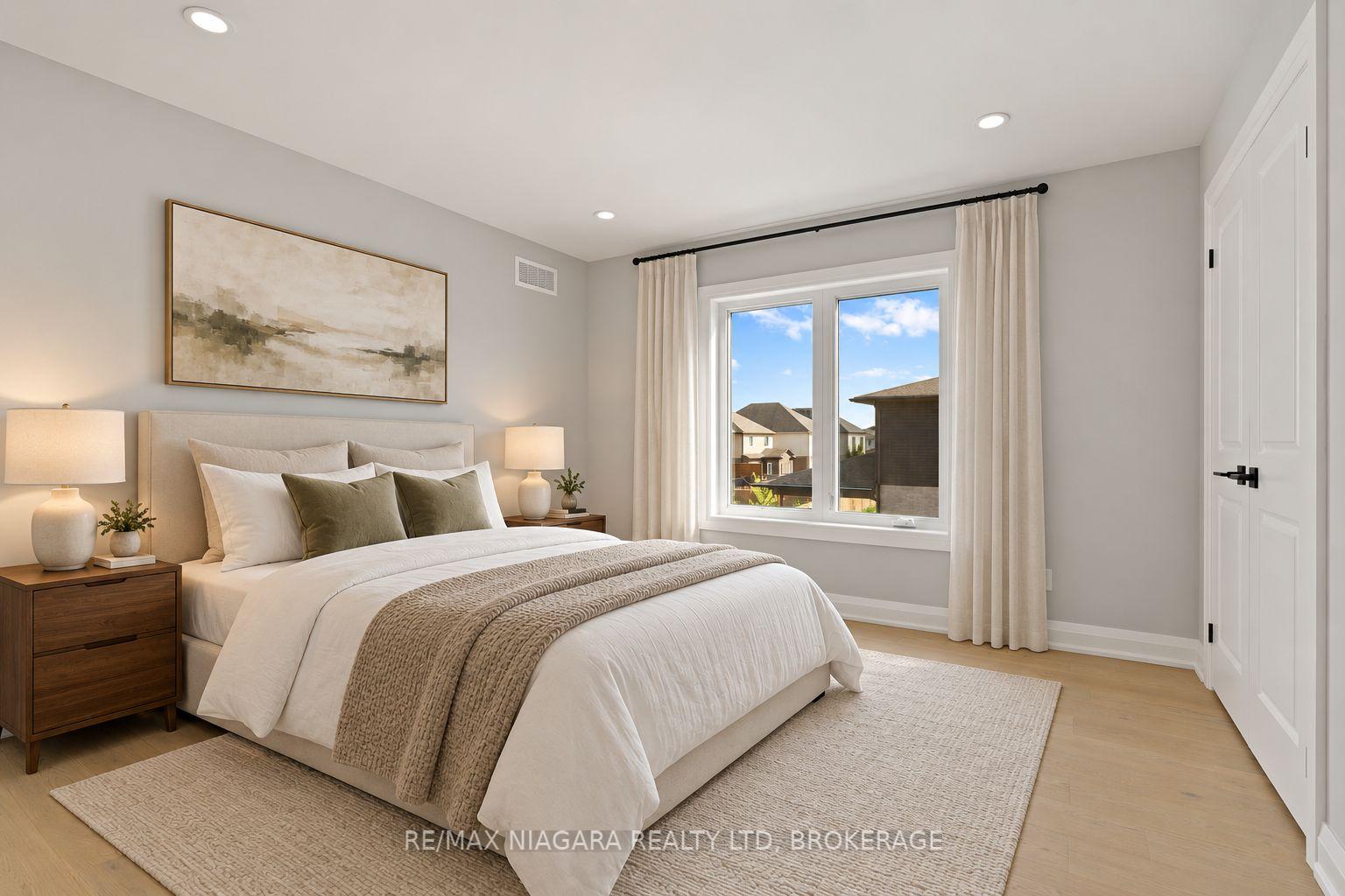 Photo 24 of 6136 Curlin Crescent, Niagara Falls, Forestview — HOMEH