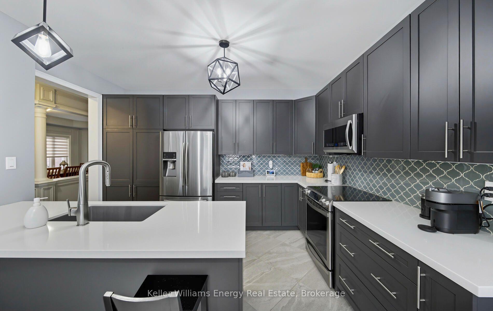 Photo 16 of 2016 Magee Court, Oshawa, Taunton — HOMEH