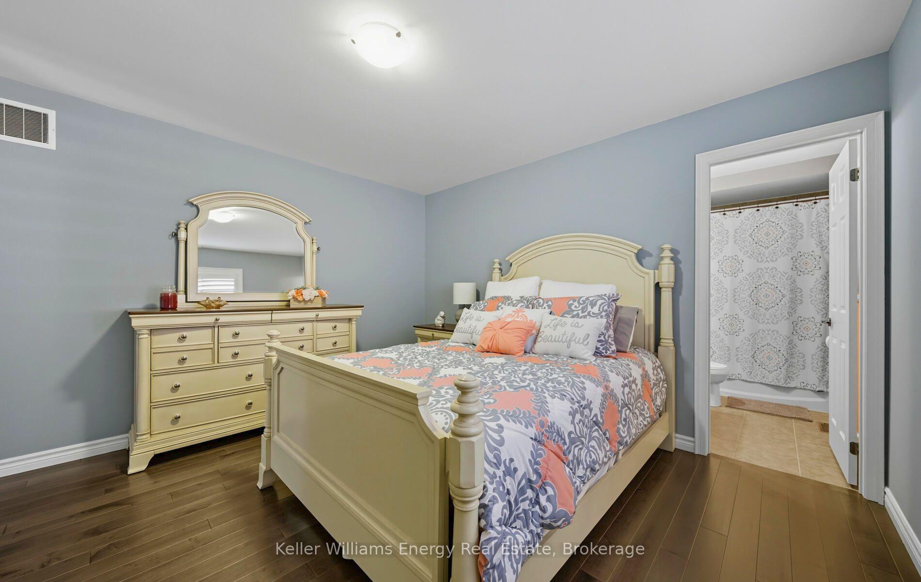 Photo 33 of 2016 Magee Court, Oshawa, Taunton — HOMEH