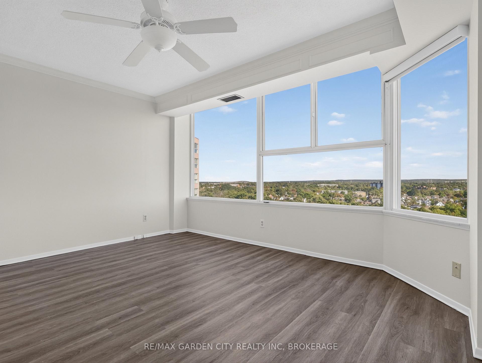Photo 7 of Unit 1107, 7 Gale Crescent, St. Catharines, E. Chester — HOMEH