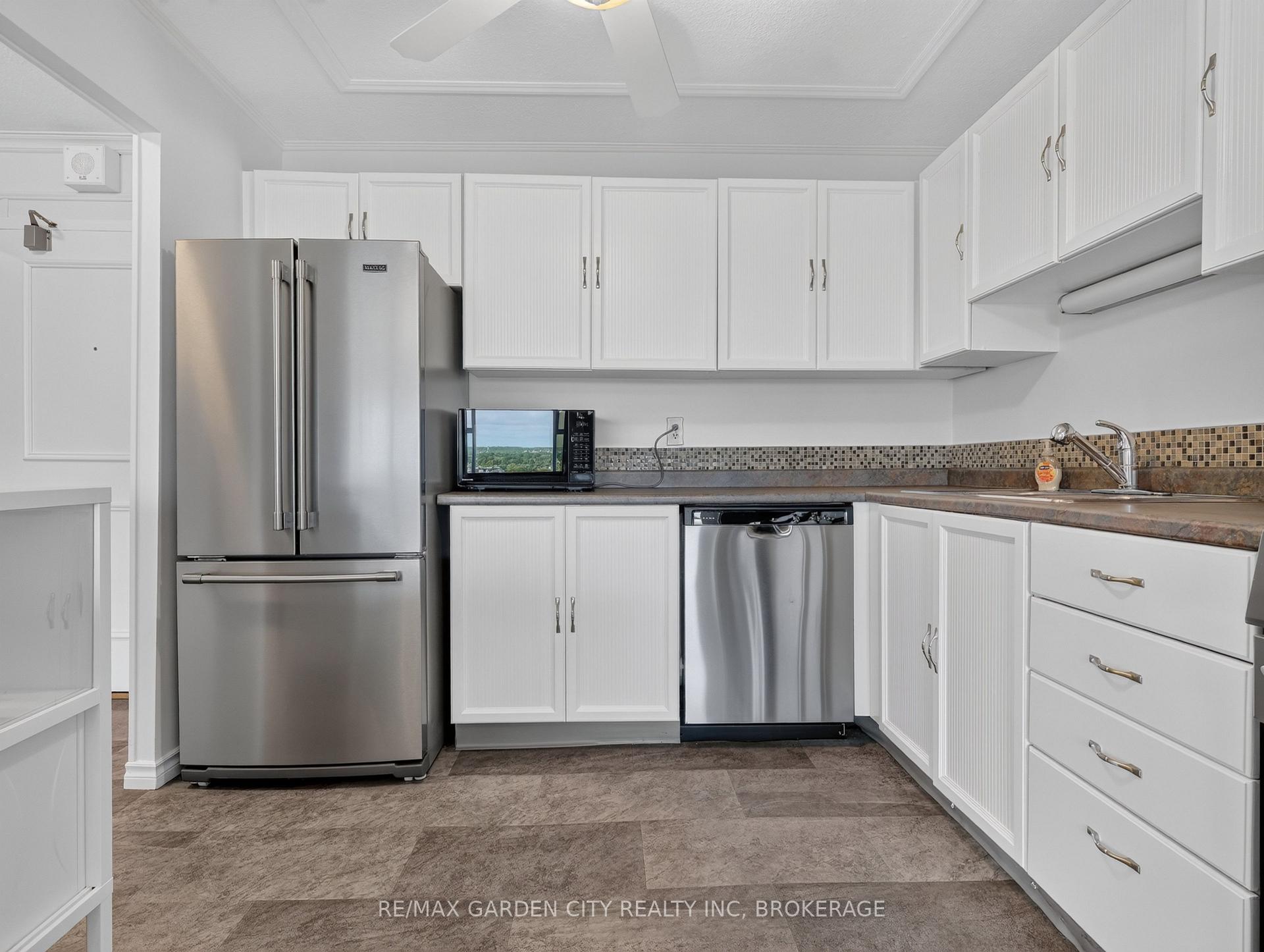 Photo 8 of Unit 1107, 7 Gale Crescent, St. Catharines, E. Chester — HOMEH