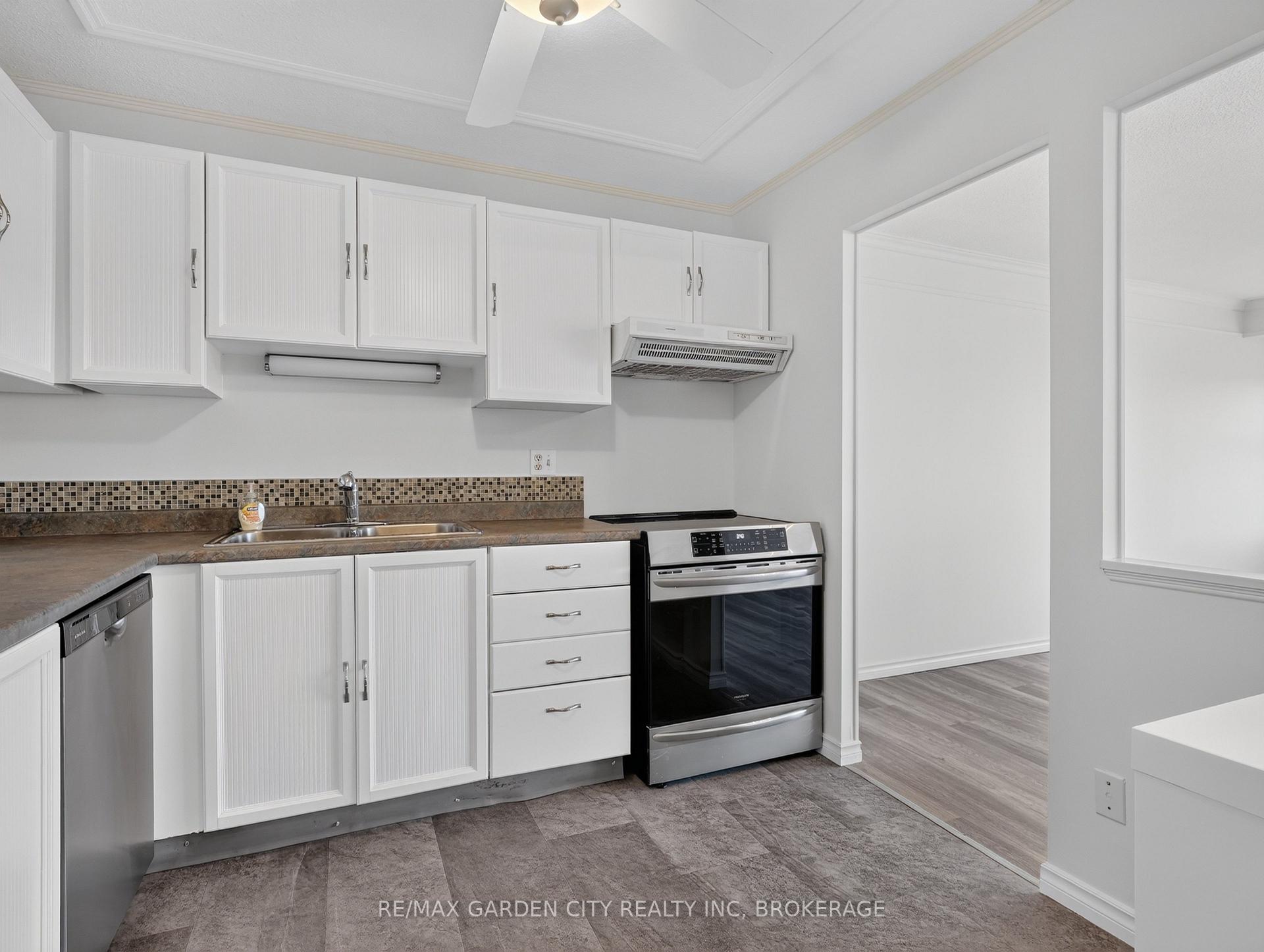 Photo 9 of Unit 1107, 7 Gale Crescent, St. Catharines, E. Chester — HOMEH