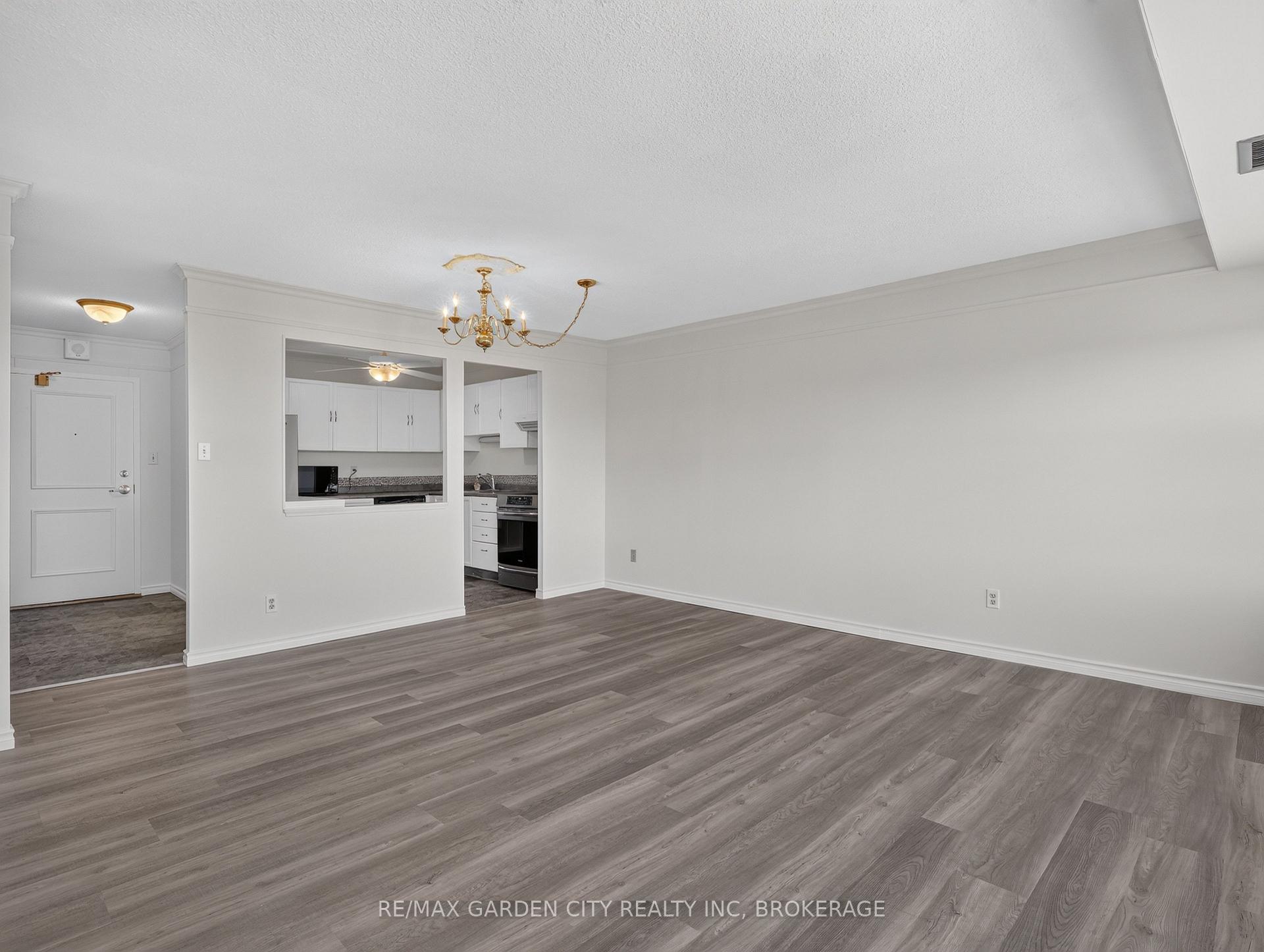 Photo 10 of Unit 1107, 7 Gale Crescent, St. Catharines, E. Chester — HOMEH