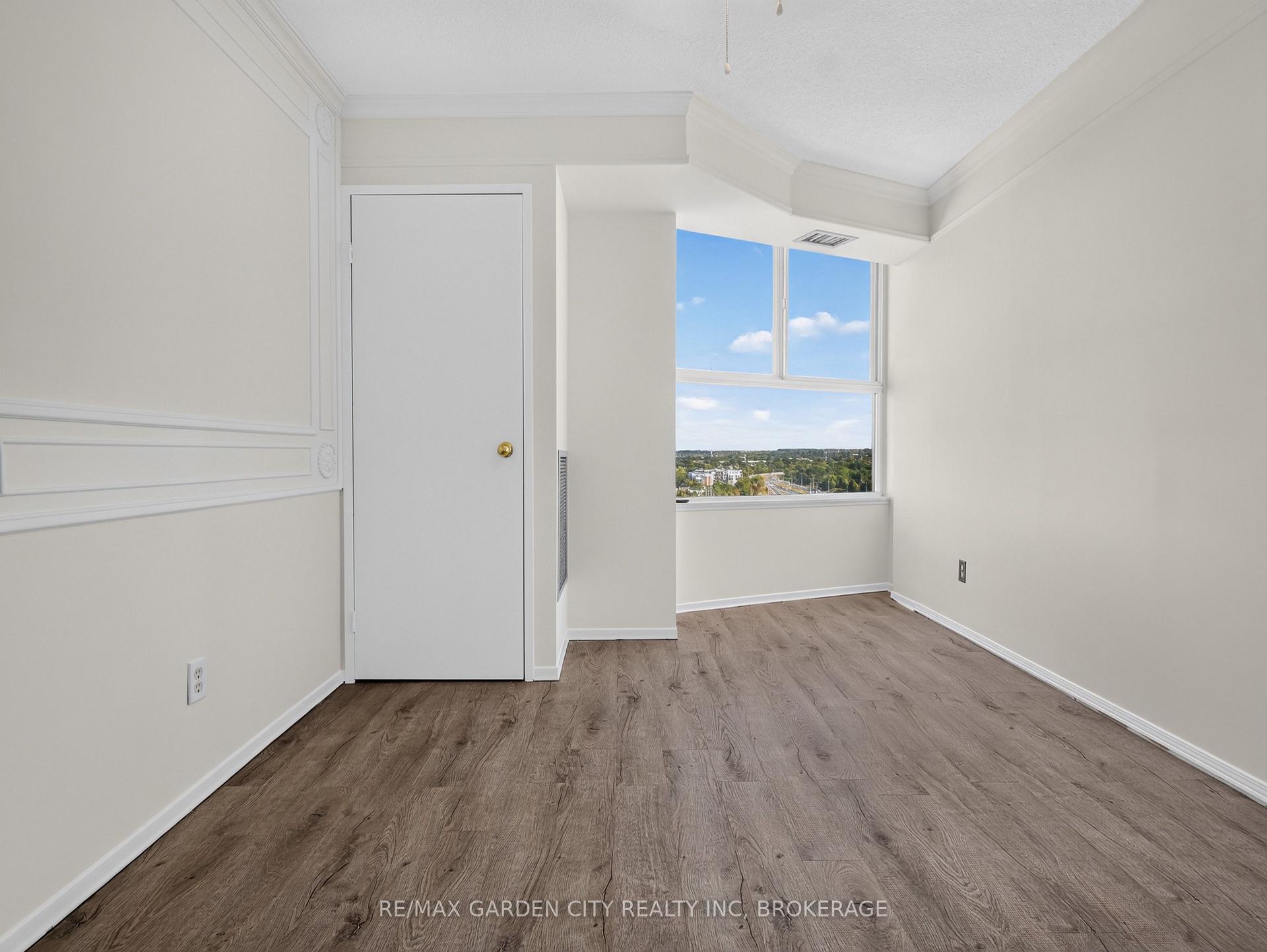 Photo 13 of Unit 1107, 7 Gale Crescent, St. Catharines, E. Chester — HOMEH