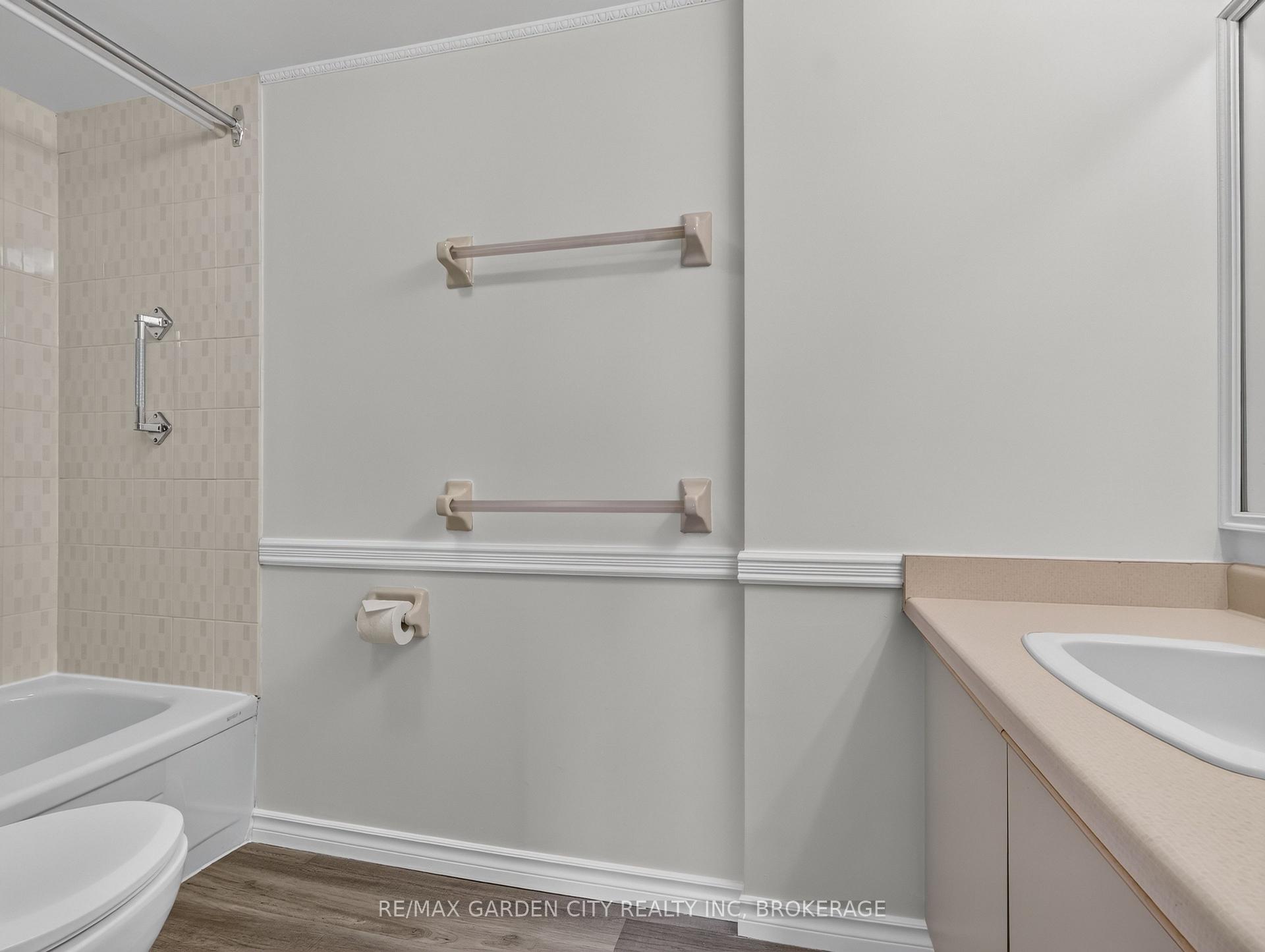 Photo 16 of Unit 1107, 7 Gale Crescent, St. Catharines, E. Chester — HOMEH