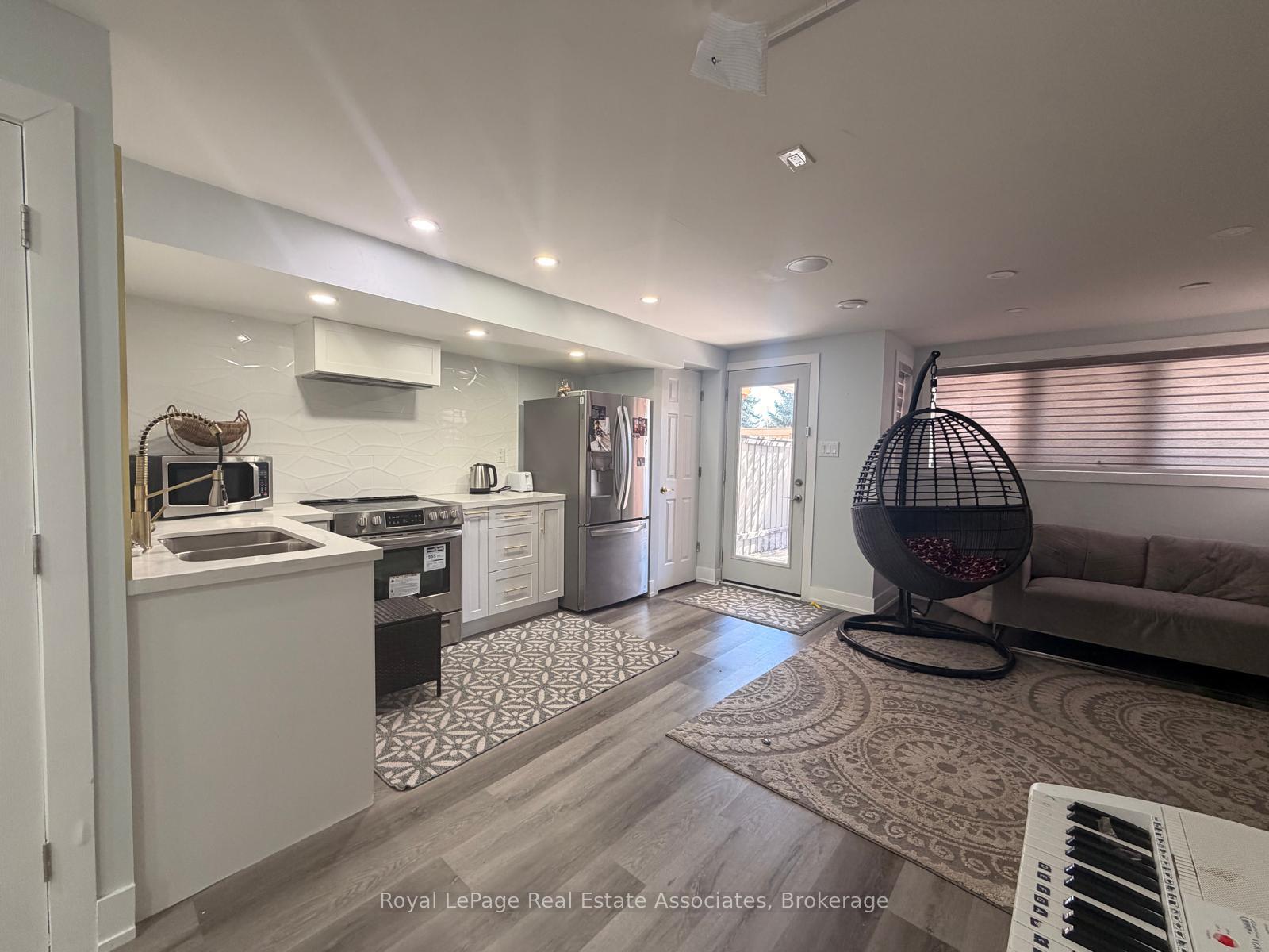 Photo 4 of Unit BASEMENT SUIT, 36 Zanetta Crescent, Brampton, Credit Valley — HOMEH
