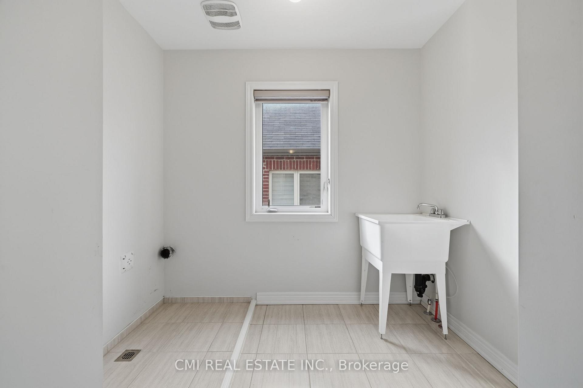 Photo 36 of 1659 Emberton Way, Innisfil, Rural Innisfil — HOMEH