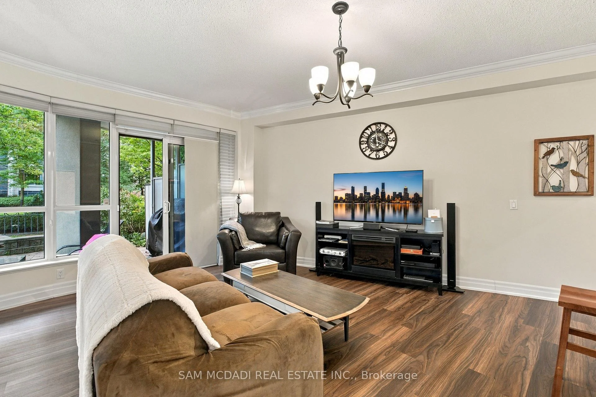 Photo 2 of Unit 103, 2087 Lake Shore Boulevard W, Etobicoke, Mimico — HOMEH