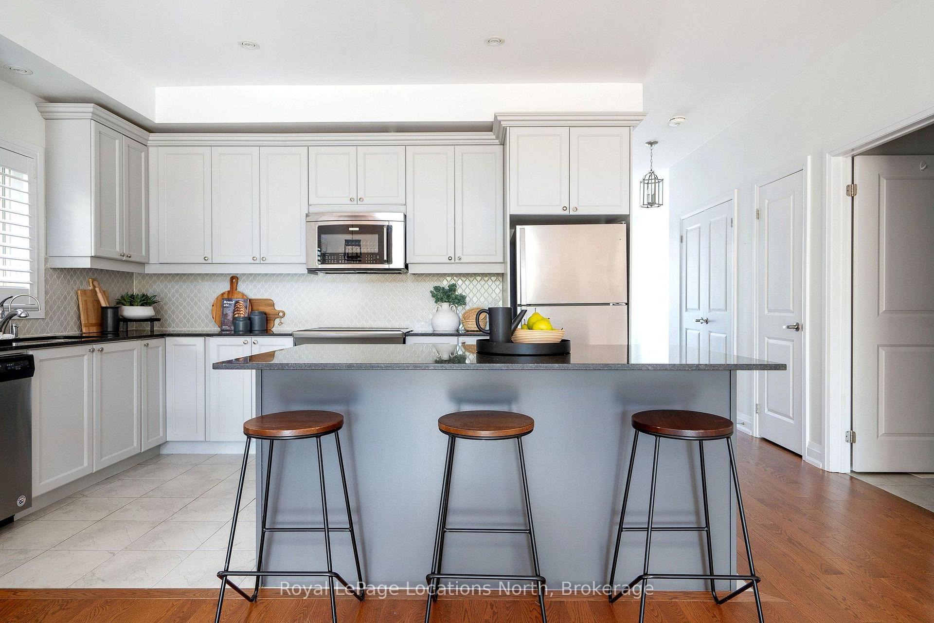 Photo 7 of 48 Kari Crescent, Collingwood — HOMEH