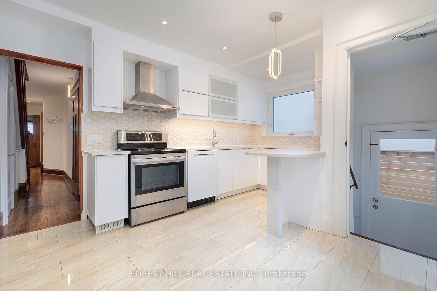 Photo 10 of 139 Craighurst Avenue, Toronto, Lawrence Park North — HOMEH