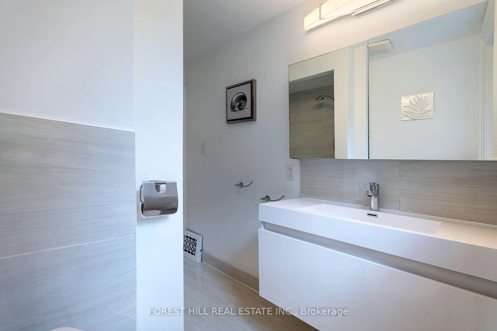 Photo 31 of 139 Craighurst Avenue, Toronto, Lawrence Park North — HOMEH