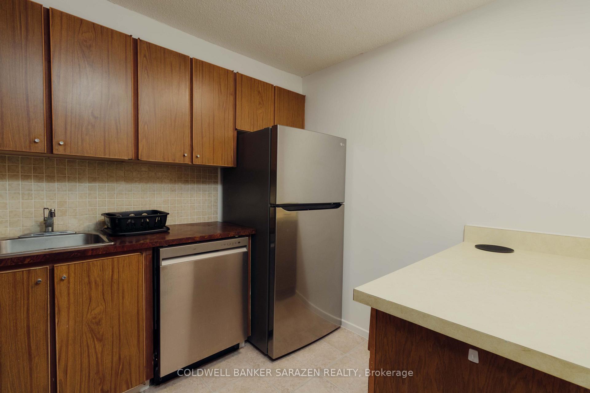Photo 9 of Unit 903, 1100 Ambleside Drive, Ottawa, Woodroffe — HOMEH