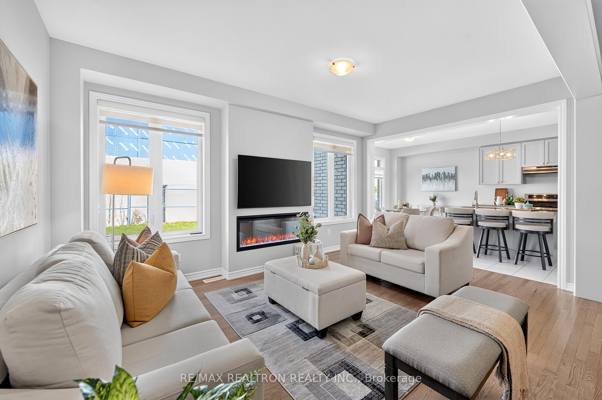 Photo 7 of 10 Fire King Drive, Whitby, Rural Whitby — HOMEH