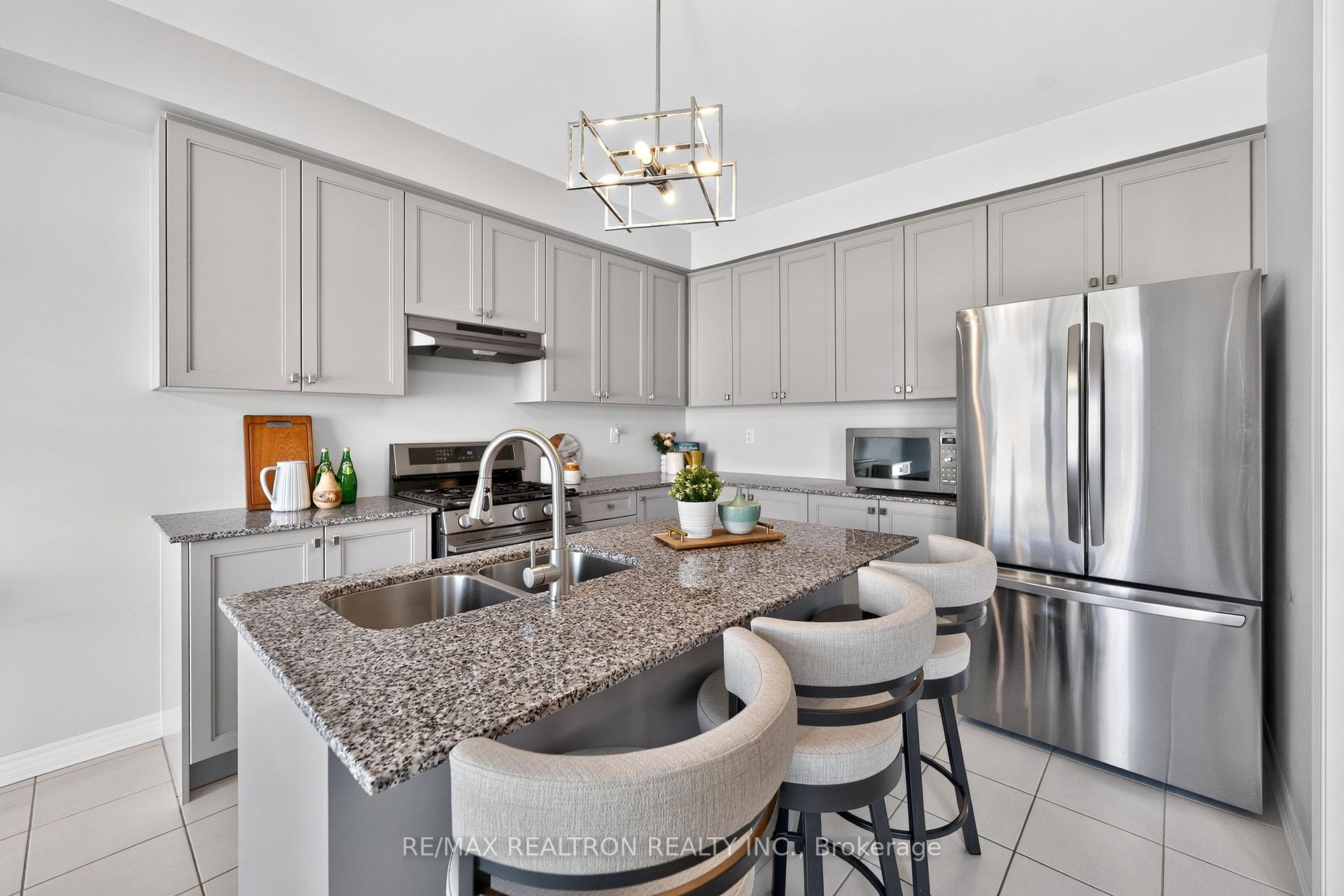 Photo 13 of 10 Fire King Drive, Whitby, Rural Whitby — HOMEH