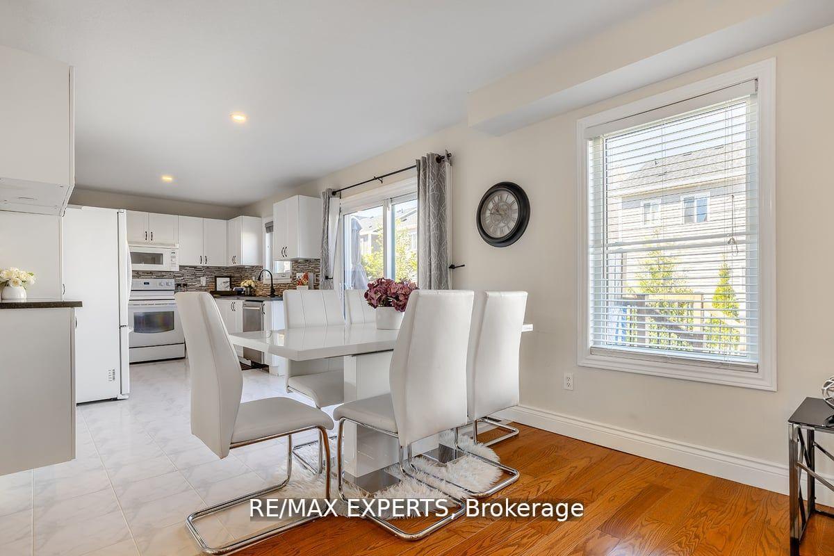 Photo 12 of 10 Snowden Avenue, Barrie, Innis-Shore — HOMEH