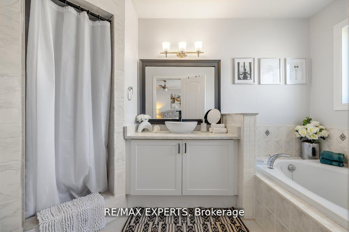 Photo 22 of 10 Snowden Avenue, Barrie, Innis-Shore — HOMEH