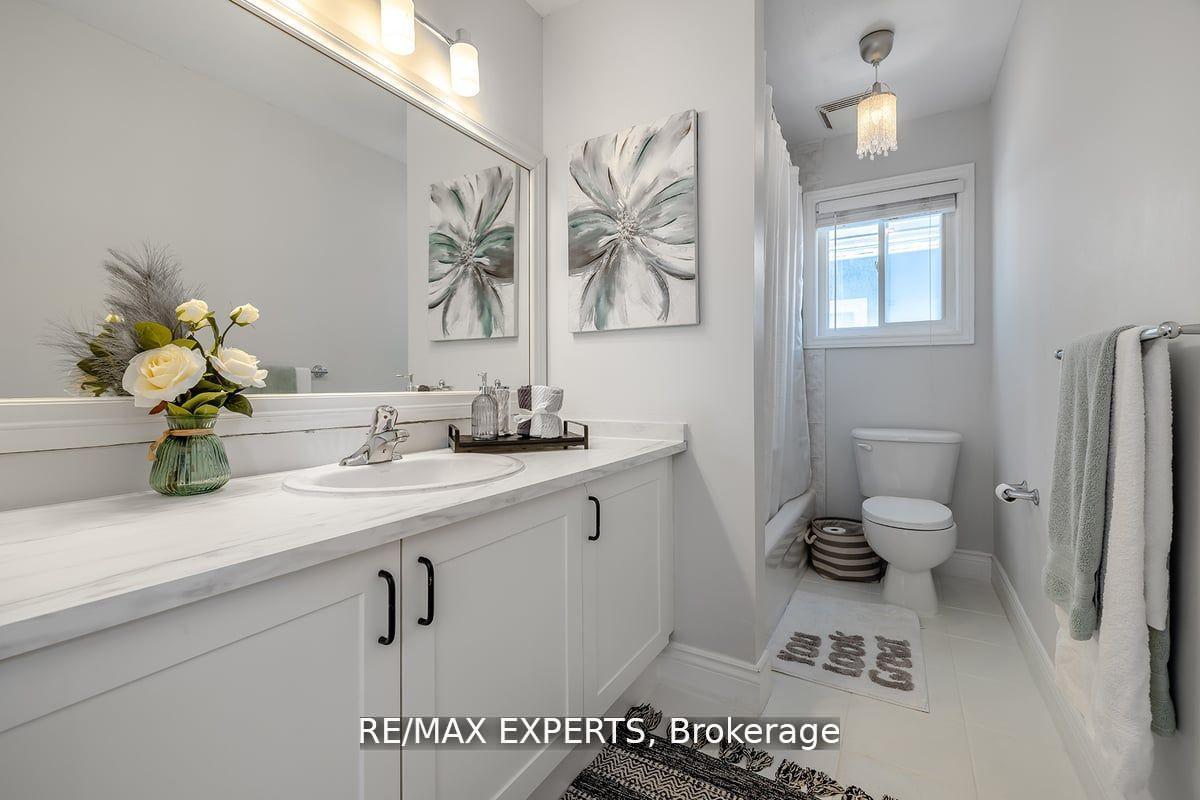 Photo 25 of 10 Snowden Avenue, Barrie, Innis-Shore — HOMEH