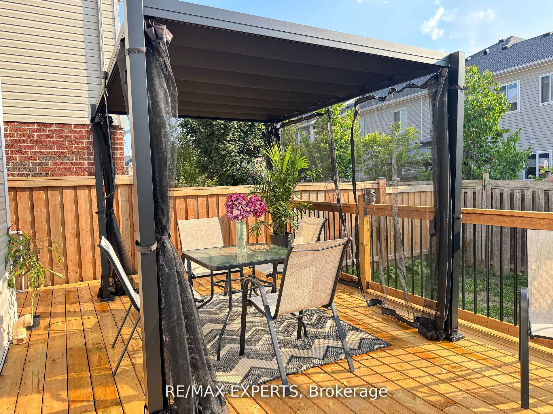 Photo 26 of 10 Snowden Avenue, Barrie, Innis-Shore — HOMEH