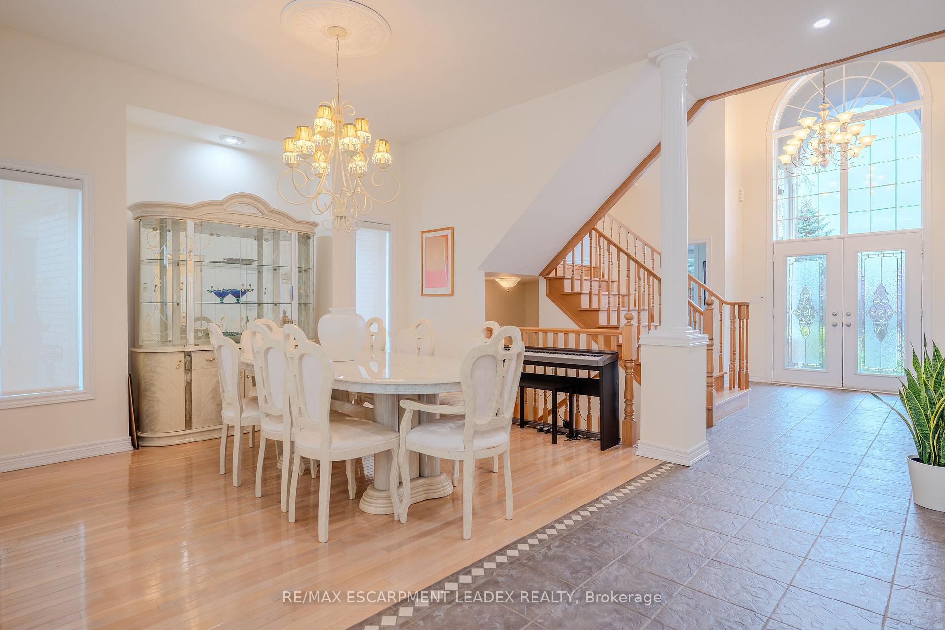Photo 7 of 79 Moorland Crescent, Hamilton, Meadowlands — HOMEH