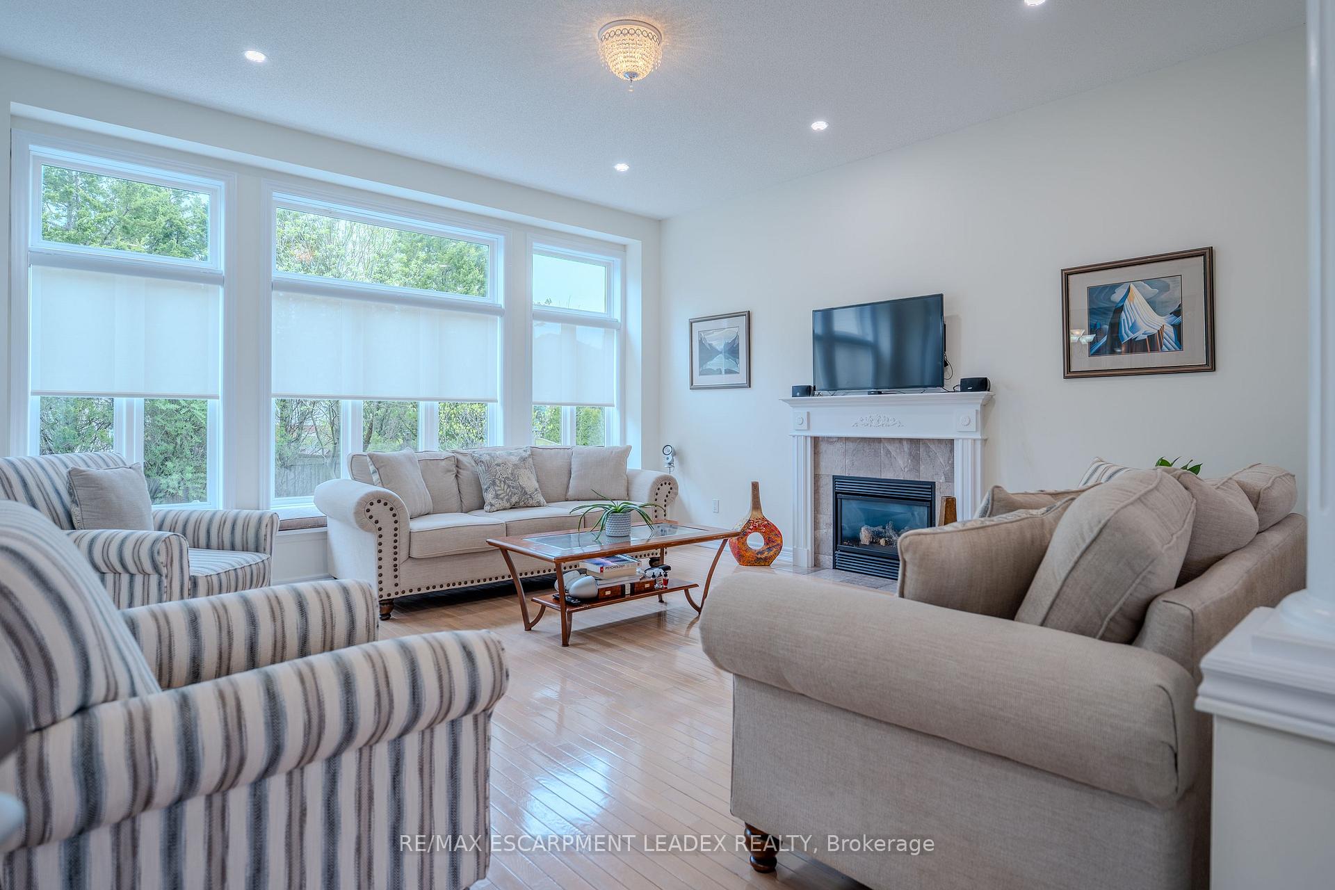 Photo 8 of 79 Moorland Crescent, Hamilton, Meadowlands — HOMEH