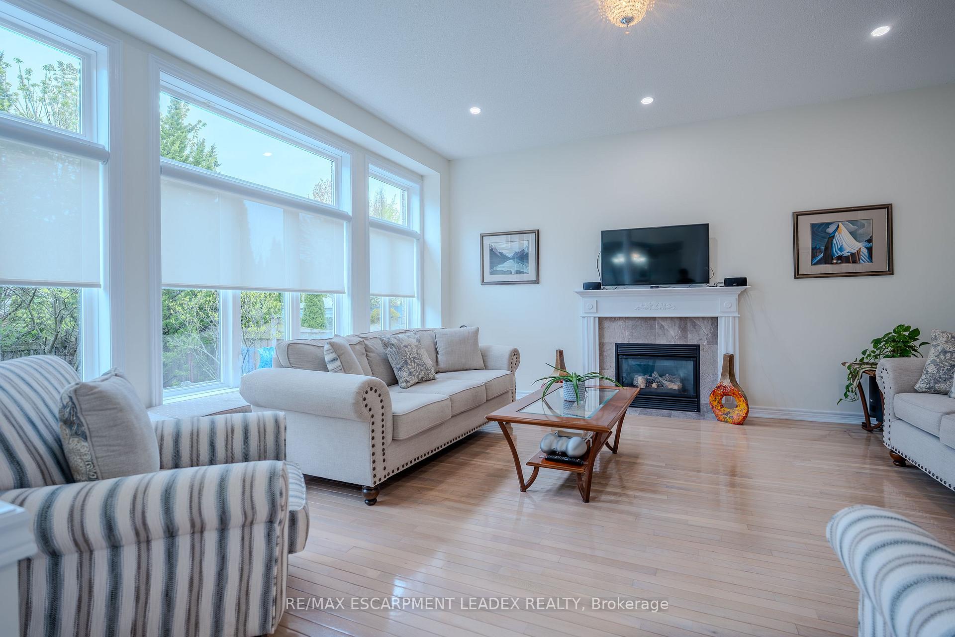 Photo 9 of 79 Moorland Crescent, Hamilton, Meadowlands — HOMEH